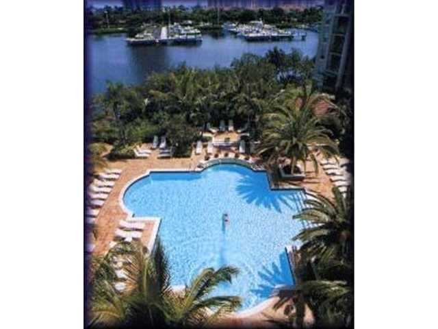 19901 E COUNTRY CLUB DR # 2205, Miami, FL 33180