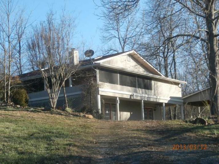 103 Nicely Rd, Hayesville, NC 28904