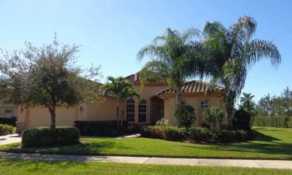 8805 Spinner Cove Ln, Naples, FL 34120