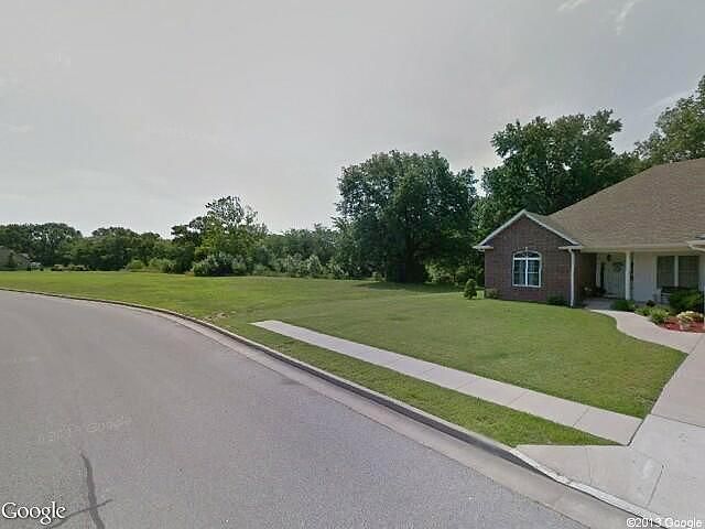 Emerald Dr, Centralia, MO 65240