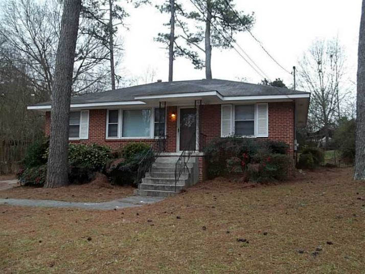 1359 Oakview Circle, Forest Park, GA 30297