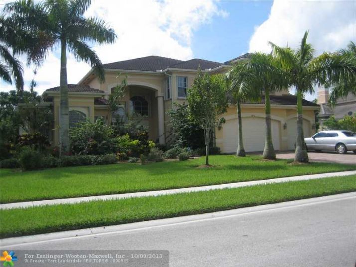 11406 CANYON MAPLE BLVD, Fort Lauderdale, FL 33330