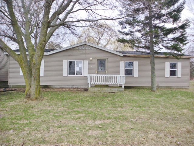 78 E Townline Rd, Auburn, MI 48611