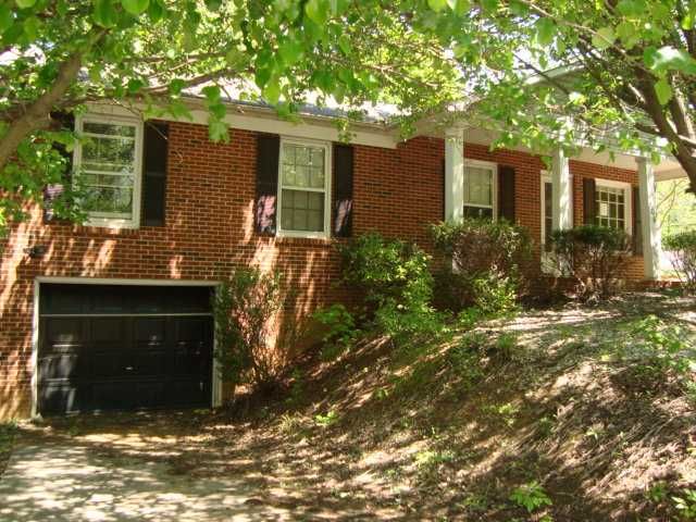 306 Lindhurst Dr, Danville, VA 24540