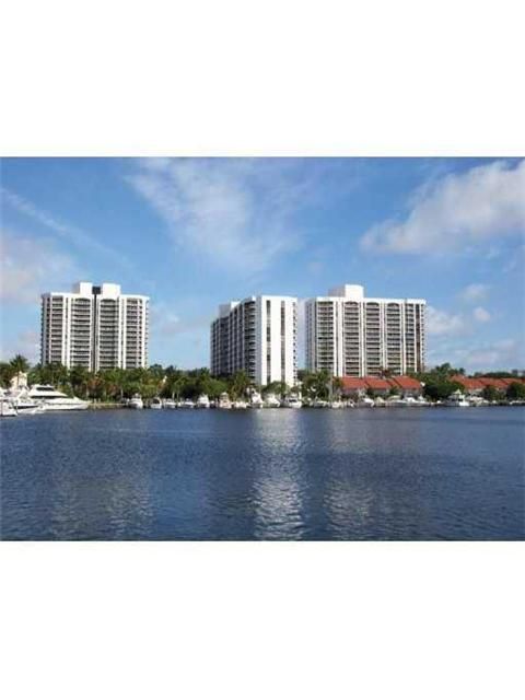 3610 YACHT CLUB DR # 1216, Miami, FL 33180