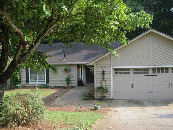 9995 Lake Forest Way, Roswell, GA 30076