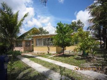 1061 NW 45th St, Miami, FL 33127