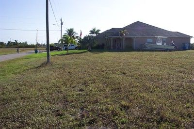 926 NW 13th Ter Blk 2888 Lt 7&8, Cape Coral, FL 33993