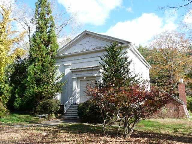 1338 Saybrook Rd, Haddam, CT 06438