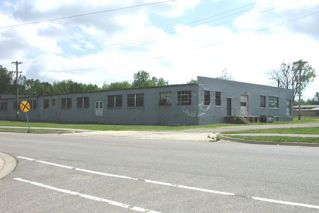 125 Industrial Drive, Paw Paw, MI 49079