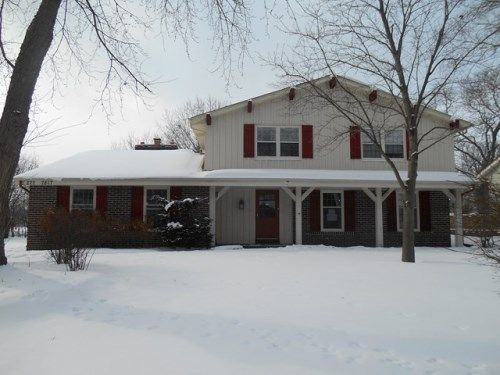 W222 N2817 Foxwood, Waukesha, WI 53186