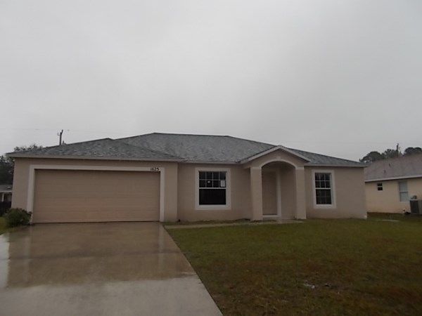 1625 SW Neptune Ave, Port Saint Lucie, FL 34953