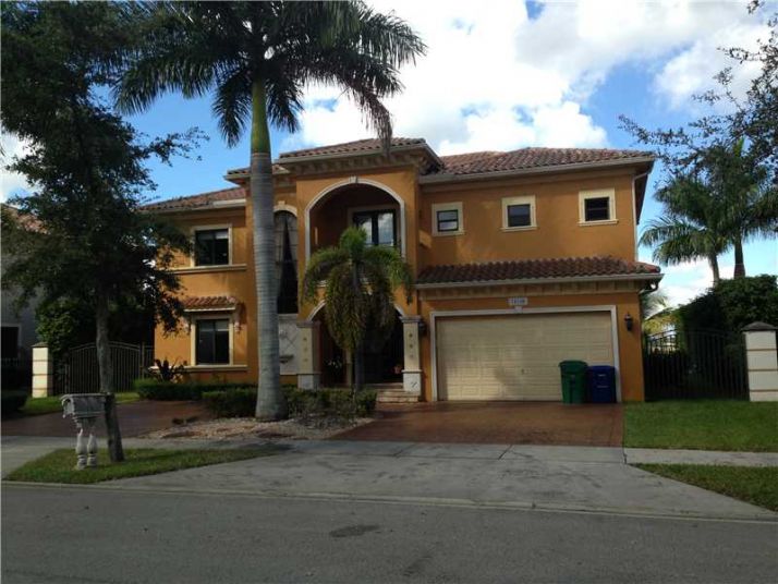 16140 NW 83 PL, Hialeah, FL 33016