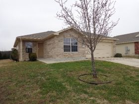 2104 Whistling Way, Taylor, TX 76574