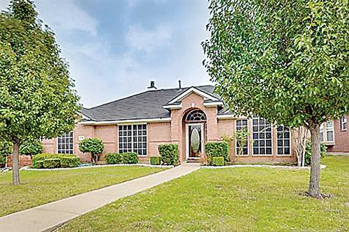 1136 Essex Drive, Cedar Hill, TX 75104