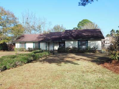 604 Wild Turkey Rd, Savannah, GA 31406