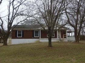 1405 Neelys Bend Rd, Madison, TN 37115