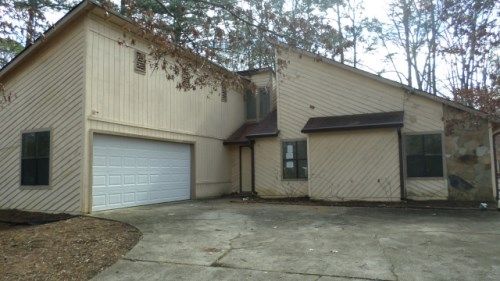 5391 Walker Rd, Stone Mountain, GA 30088