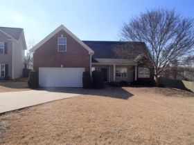 306 Schooner Ct, Simpsonville, SC 29680