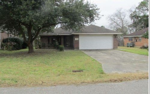 1614 Third St, League City, TX 77573