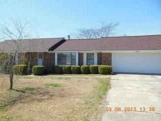 140 Harrison Drive, Level Plains, AL 36322