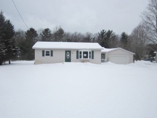 5687 Davis Rd, Muskegon, MI 49441