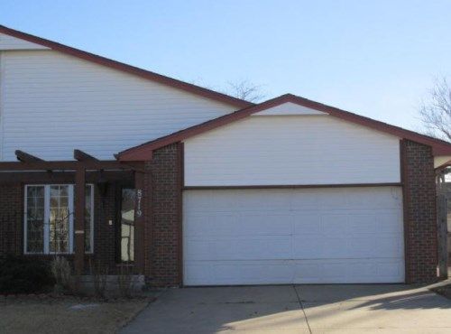 8719 E Longlake Cir, Wichita, KS 67207