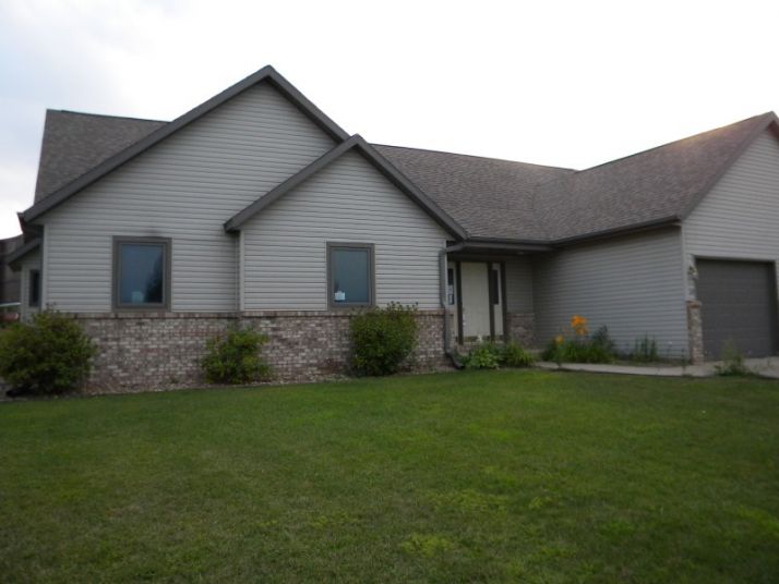 1300 S Cherry Ln, Holmen, WI 54636