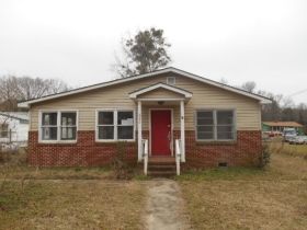 627 Quail St, Smithfield, VA 23430