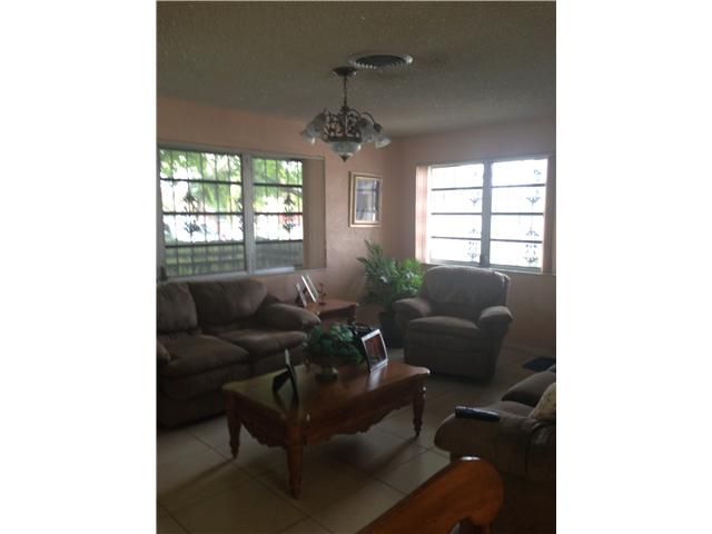 5173 E 4 AV, Hialeah, FL 33013