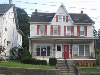 455 W Church St, Slatington, PA 18080