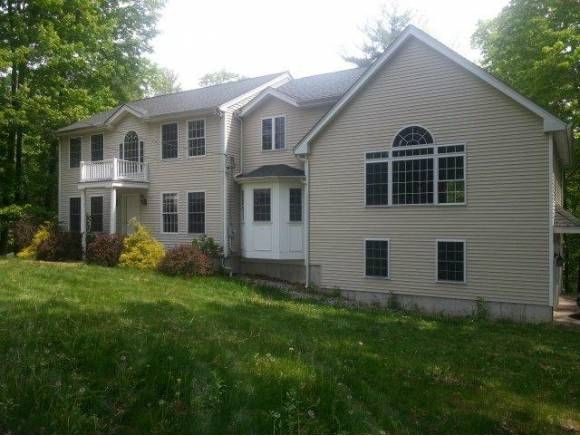 5 Agawam Ave, Hampstead, NH 03841