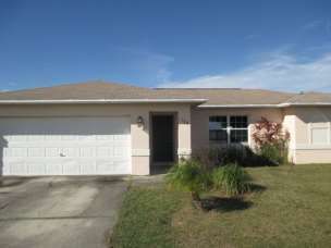 724 Versailles Ln, Kissimmee, FL 34759