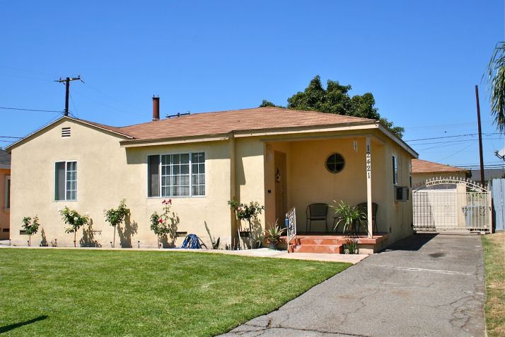 17421 Parrot Ave, Downey, CA 90242