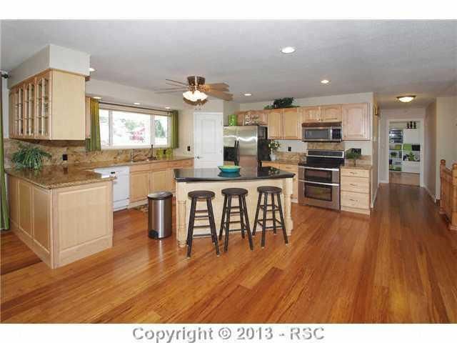 1707 Berglind Rd, Colorado Springs, CO 80920