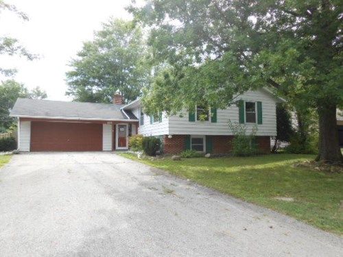 823 Pinehurst St, Marysville, OH 43040