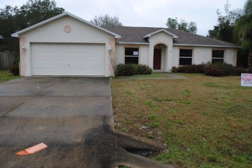 2 Rocking Horse Dr, Palm Coast, FL 32164