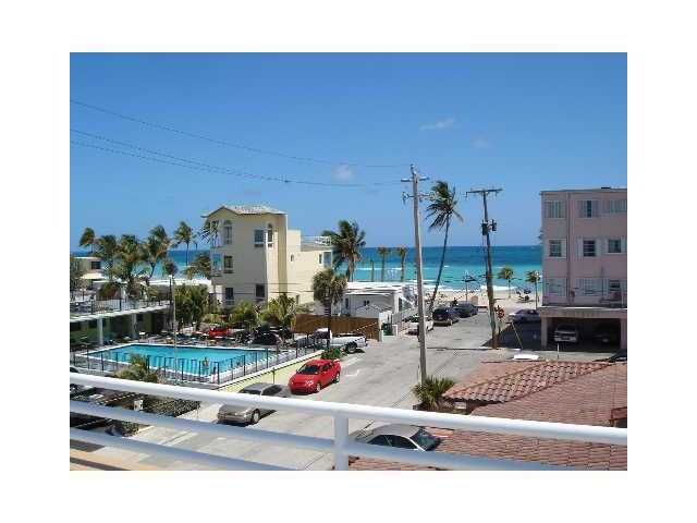 326 WILSON ST # 102, Hollywood, FL 33019