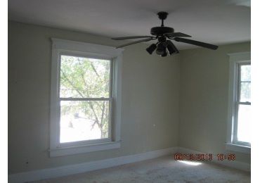 1724 W 3rd St, Dixon, IL 61021