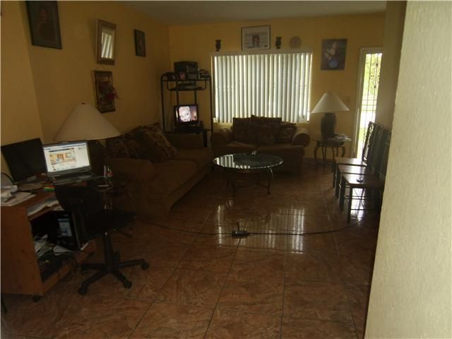 484 NW 85 ST # 484, Miami, FL 33150