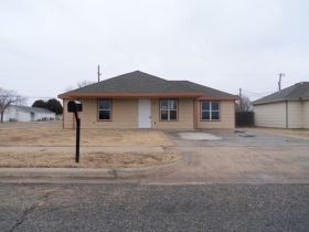 1501 E Queens Street, Lubbock, TX 79403