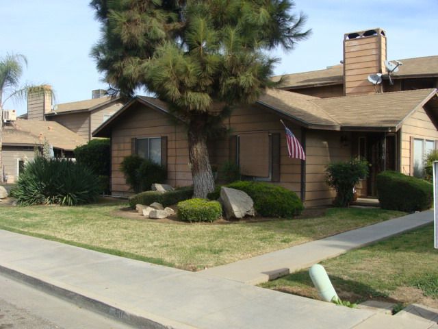 611 N Quince Ave, Exeter, CA 93221