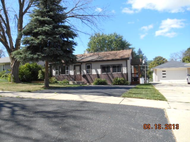 132 N Marion Ave, Bartlett, IL 60103