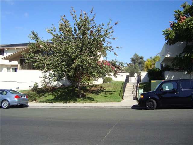 7500 Viejo Castilla Way 8, Carlsbad, CA 92009