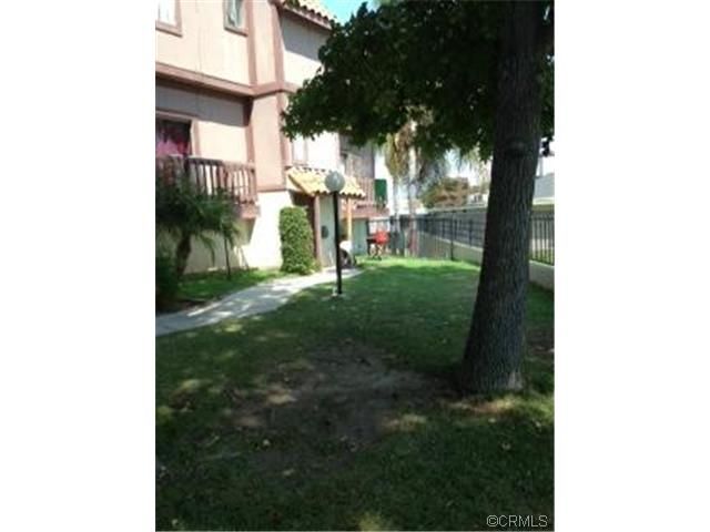 9010 Burke St #D52, Pico Rivera, CA 90660