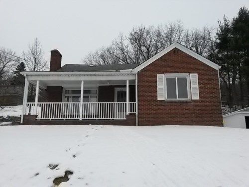 446 W Walnut St, Lowellville, OH 44436