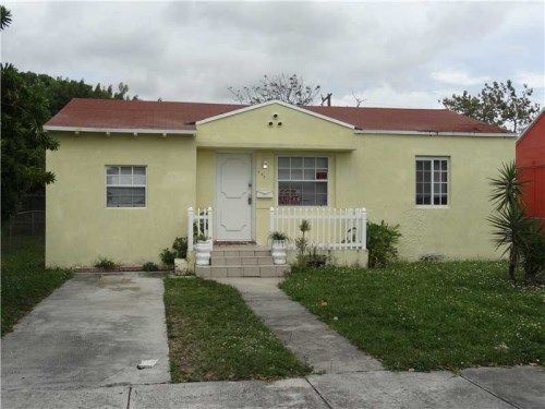 565 NW 49 ST, Miami, FL 33127