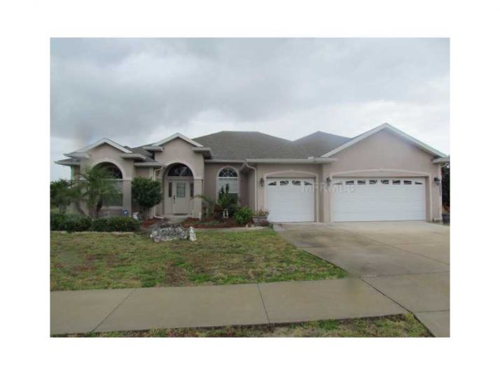 12746 Colonnade Cir, Clermont, FL 34711