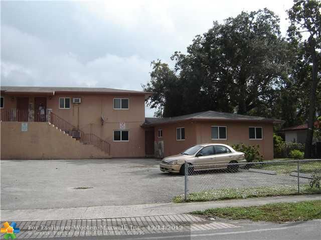 126 NW 8TH AVE, Dania, FL 33004