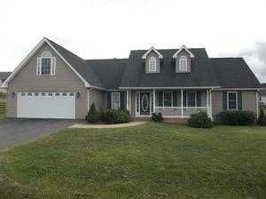 36 Summer Ridge Dr, Stuarts Draft, VA 24477